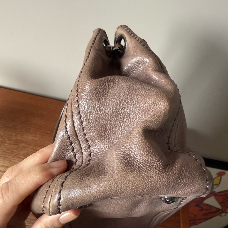 PRADA Glace 牛皮鏈帶包-2