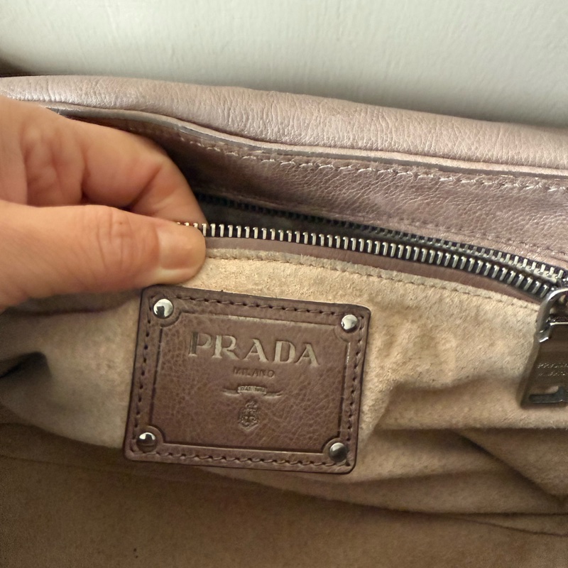 PRADA Glace 牛皮鏈帶包-16