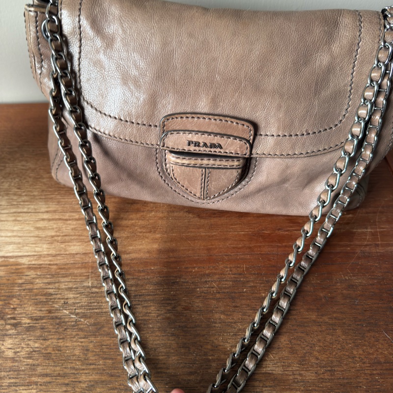 PRADA Glace 牛皮鏈帶包-17