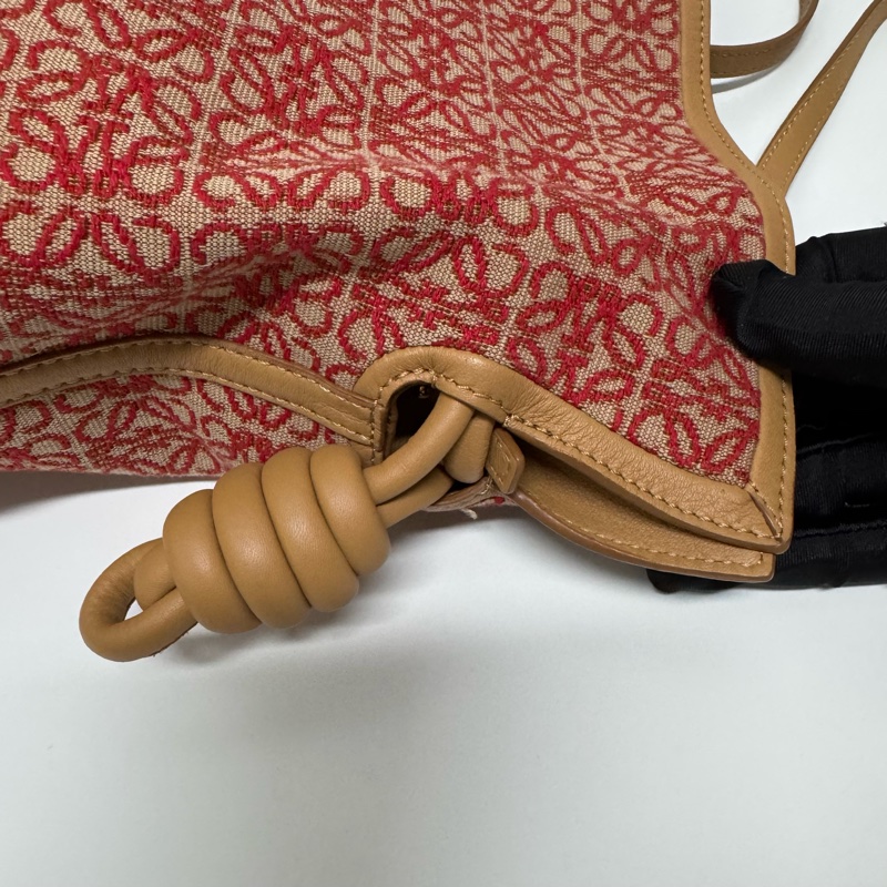 LOEWE / 羅意威 紅色滿印 刺繡福袋中號-11