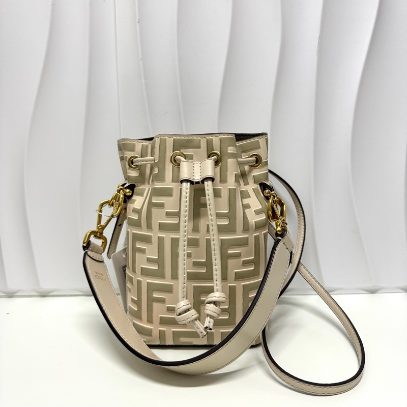 Fendi / 芬迪 MON Tresor系列 mini水桶包-0