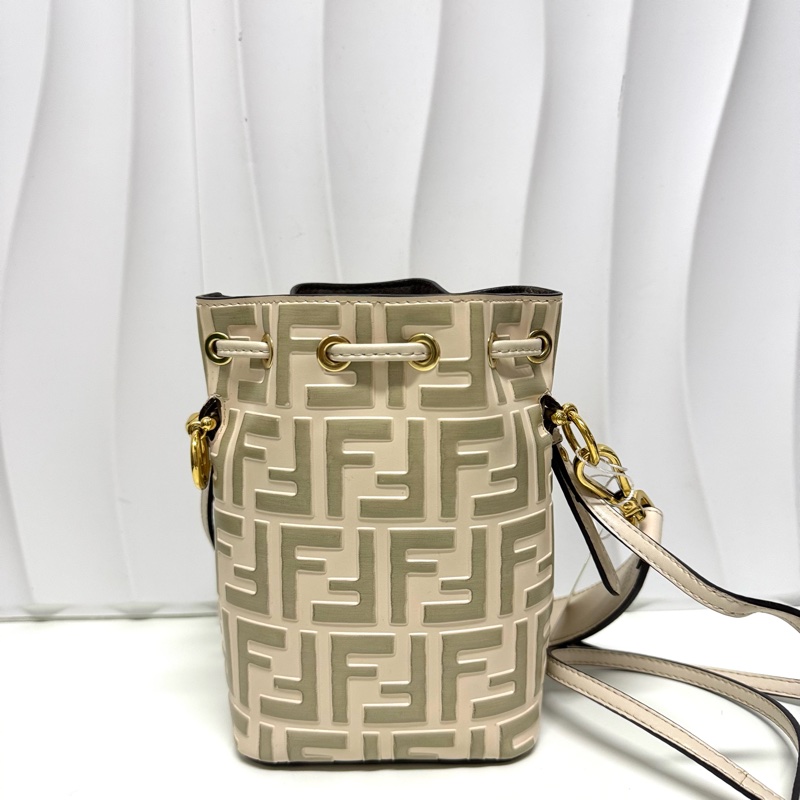 Fendi / 芬迪 MON Tresor系列 mini水桶包-1