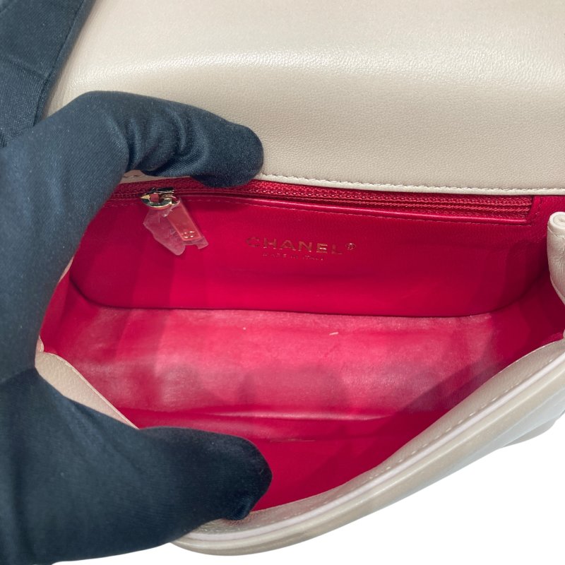 CHANEL 香奈兒 Mini Carry Chic Flap 羊皮 肩背包 裸杏色-8