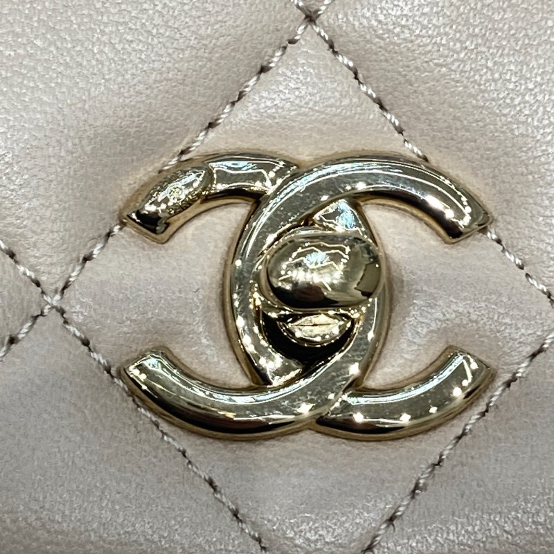 CHANEL 香奈兒 Mini Carry Chic Flap 羊皮 肩背包 裸杏色-15