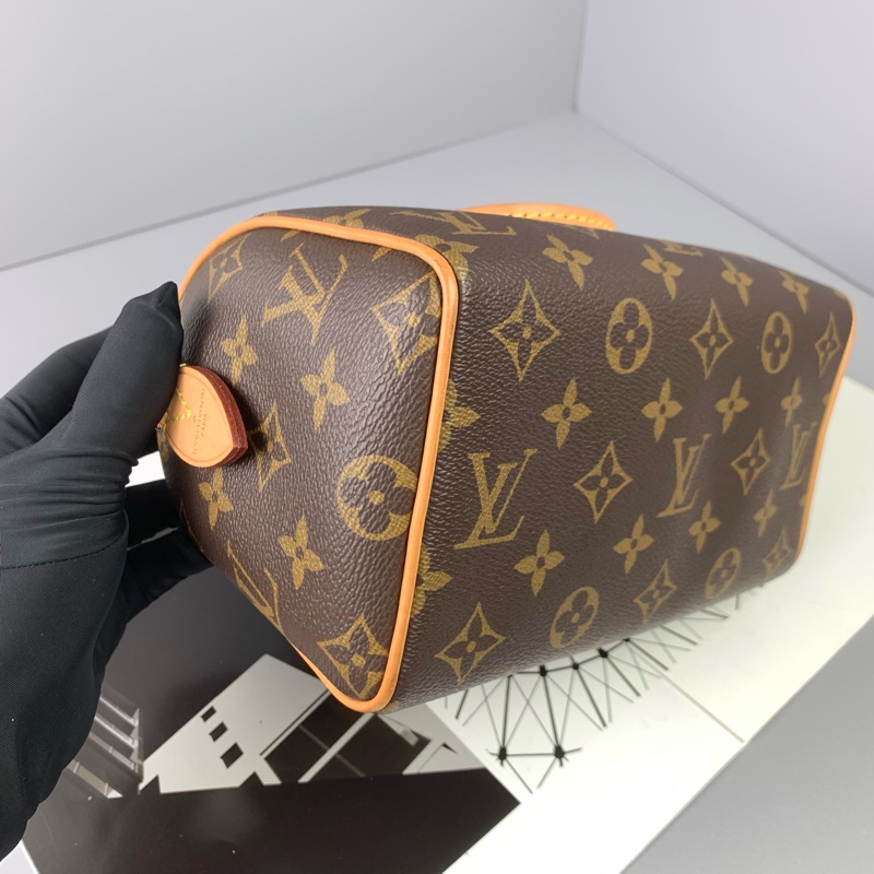 ◻️ LV  speedy20 米色背帶-6