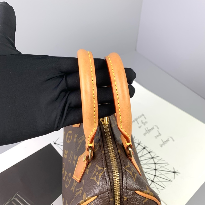 ◻️ LV  speedy20 米色背帶-8