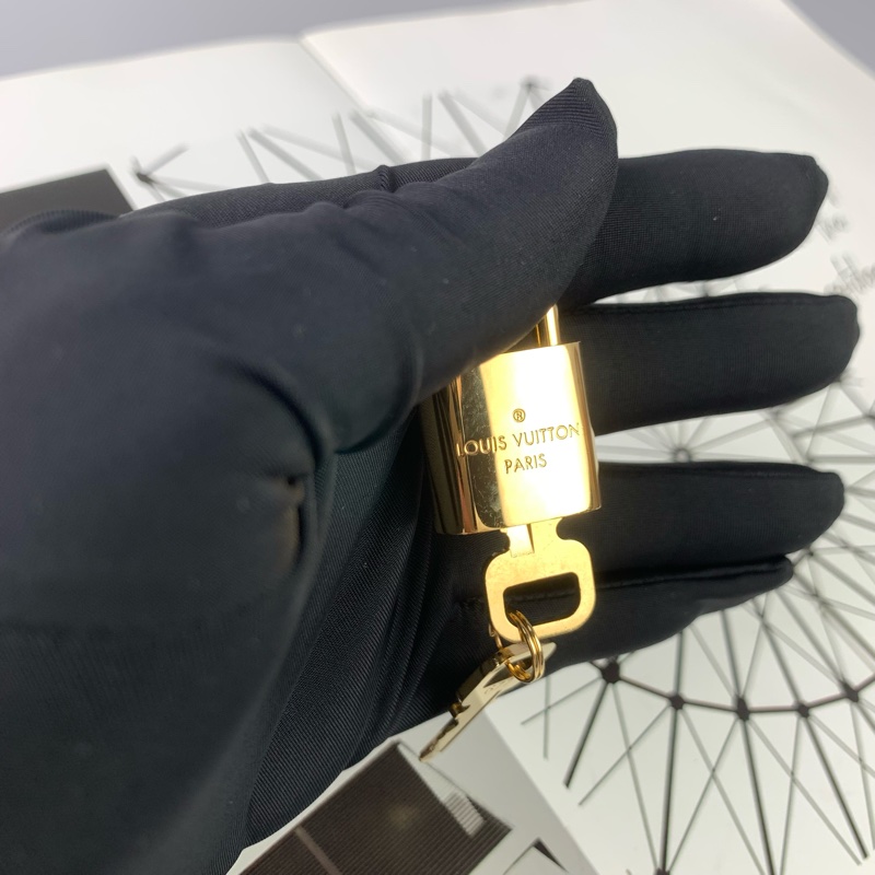 ◻️ LV  speedy20 米色背帶-14