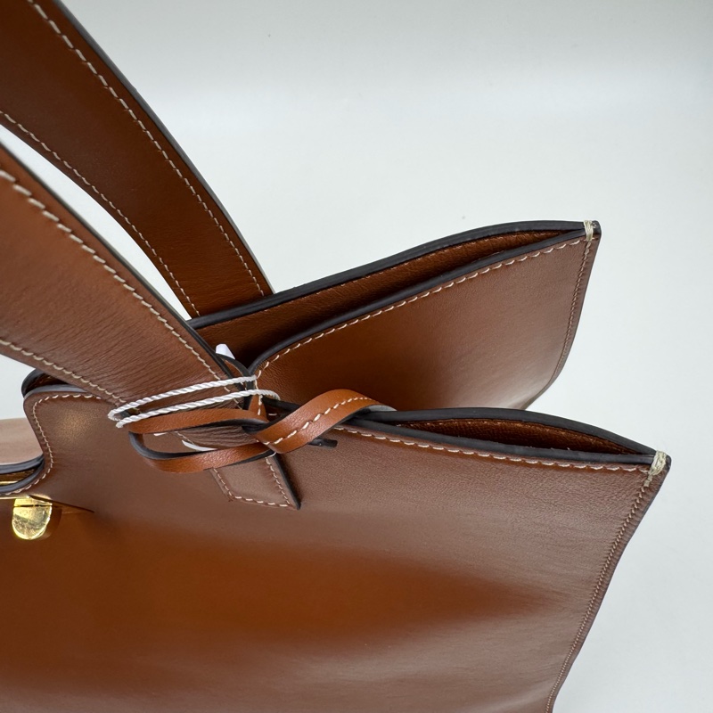 Celine/賽琳 Cabas 旋鎖閉合純色光滑小牛皮 托特包Tote-18