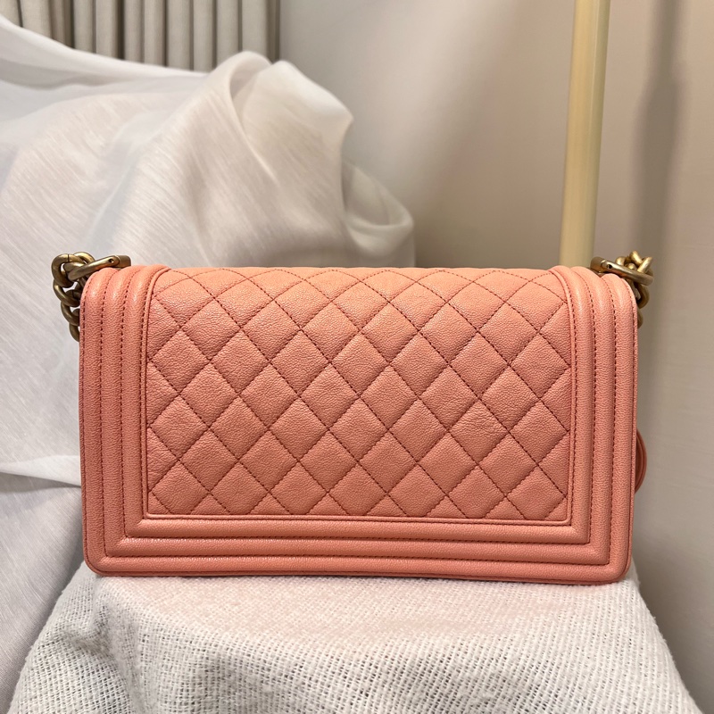 CHANEL leboy 25 中號 粉色 羊皮荔枝紋-6