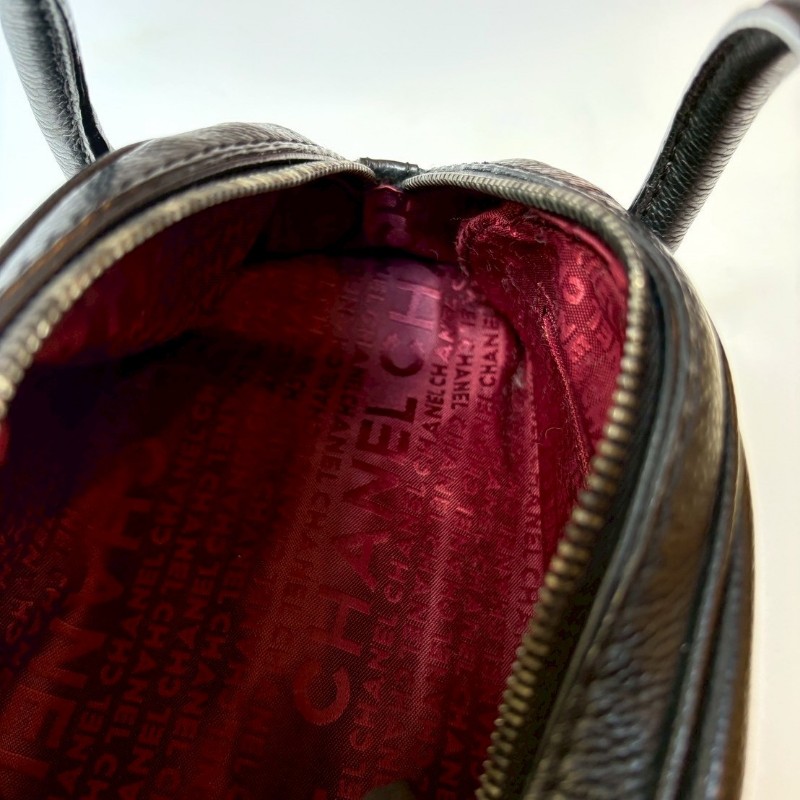 Chanel 黑色荔枝皮半圓小手提包-19