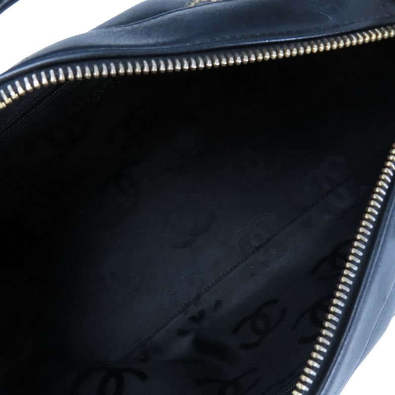 CHANEL 牛皮皮革Shoulder Bag金扣肩背袋-4