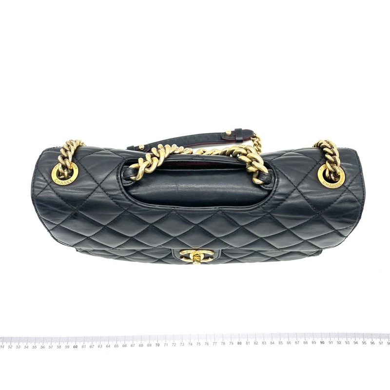 LV CLASSIC FLAG BAG MEDIUM-3