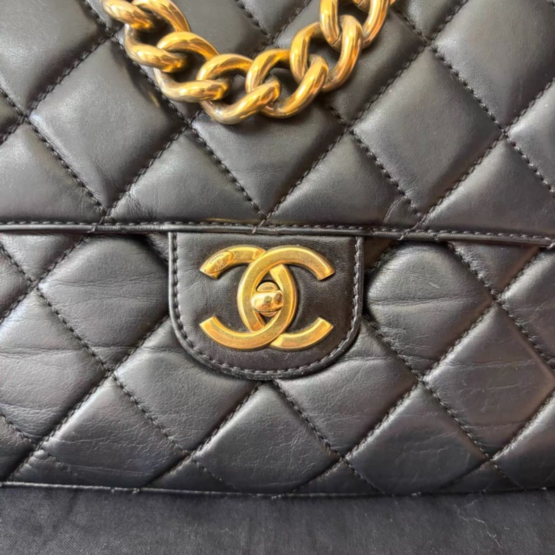 LV CLASSIC FLAG BAG MEDIUM-25