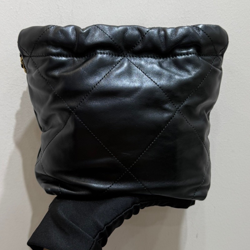 Chanel 22bag mini 黑色金扣 小垃圾袋 購物袋-9