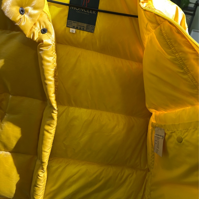 moncler 亮黃羽絨外套-9