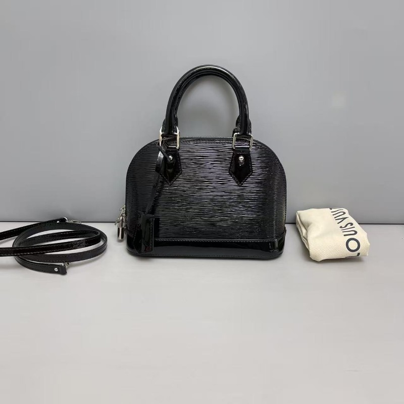 LV路易威登 Alma bb黑色亮面epi水波紋貝殼包 手提包 肩背包-0
