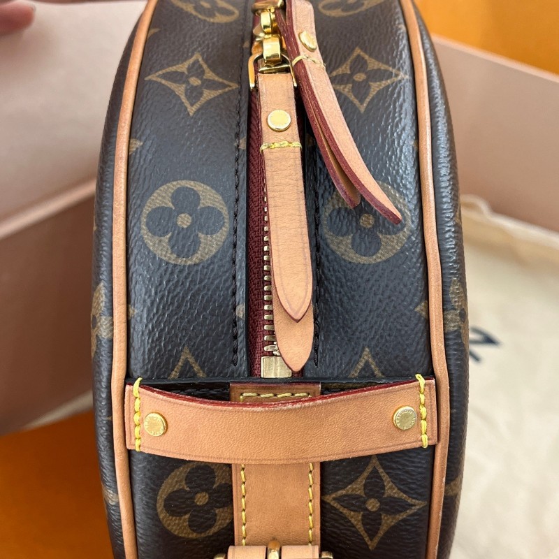 LV路易威登 中號 老花滿印 塗層帆布 軟圓餅包 肩背包 斜背包🈶購鉦-15