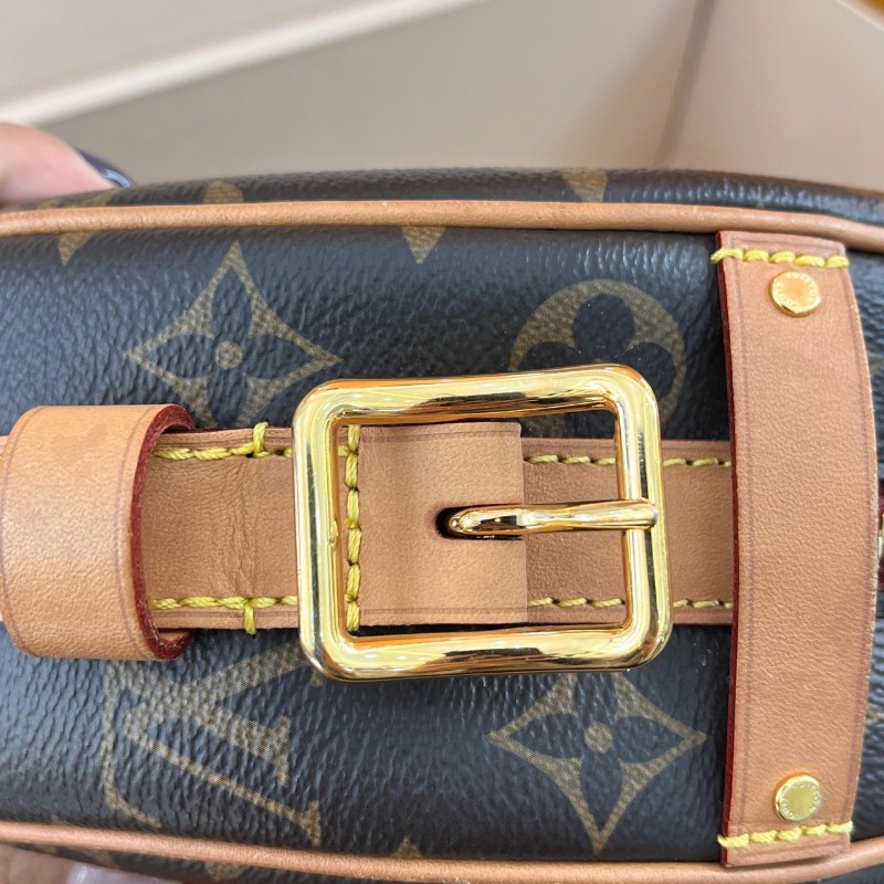 LV路易威登 中號 老花滿印 塗層帆布 軟圓餅包 肩背包 斜背包🈶購鉦-19