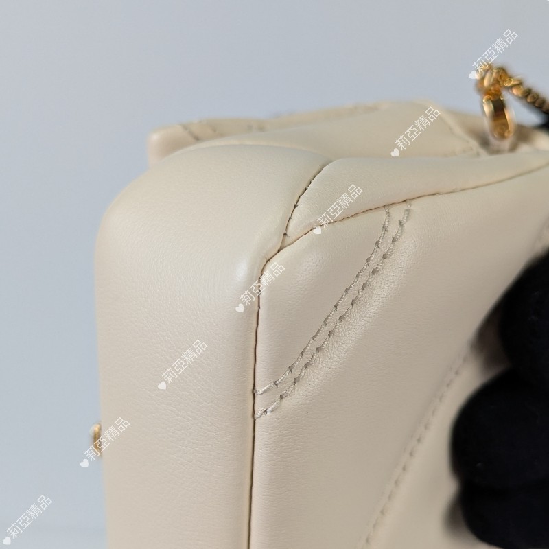 莉亞精品♡Bvlgari 象牙白迷你包 近新閒置-10