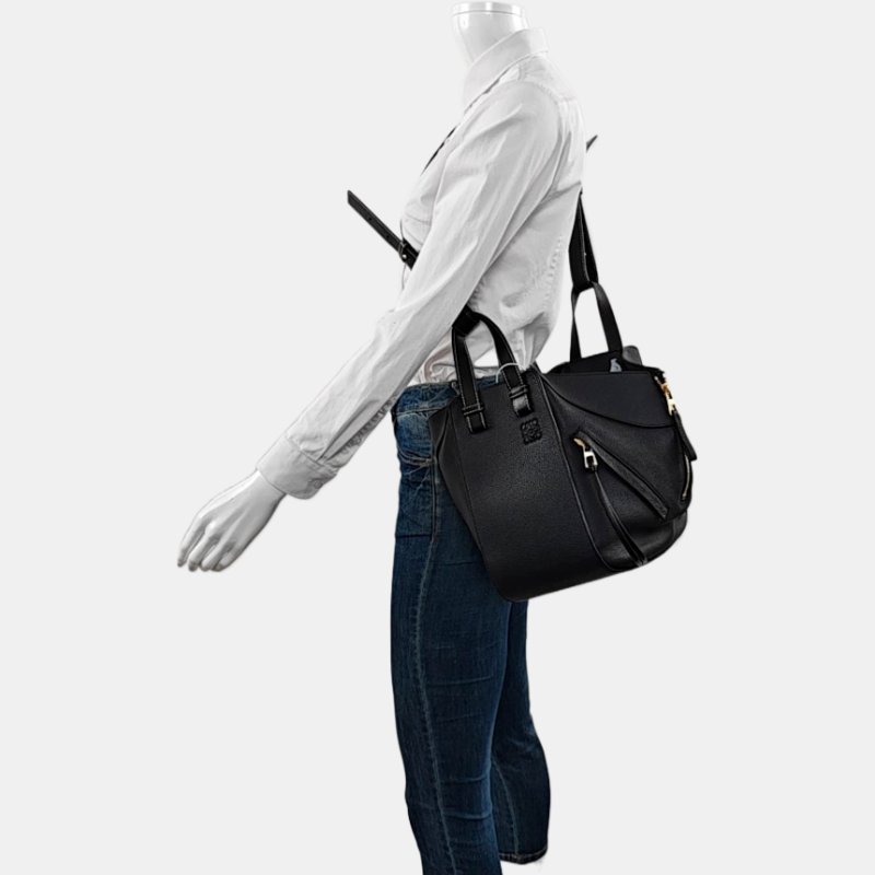 LOEWE Hammock 小號 黑色牛皮吊床包 肩背包 斜背包-1