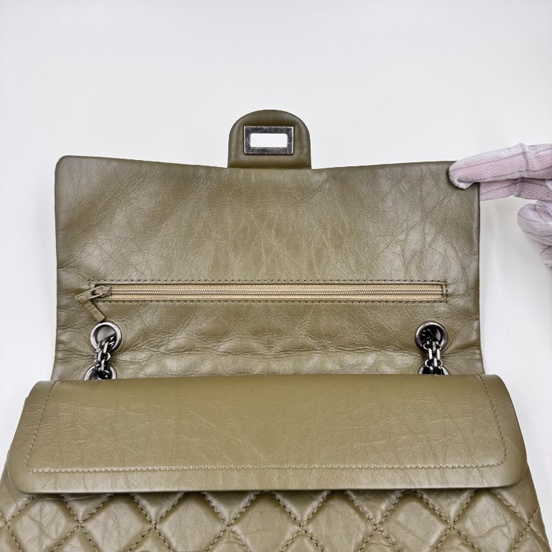 Chanel / 香奈兒 18K 仙人掌綠掌紋 牛皮大號 2.55 鏈條包-27