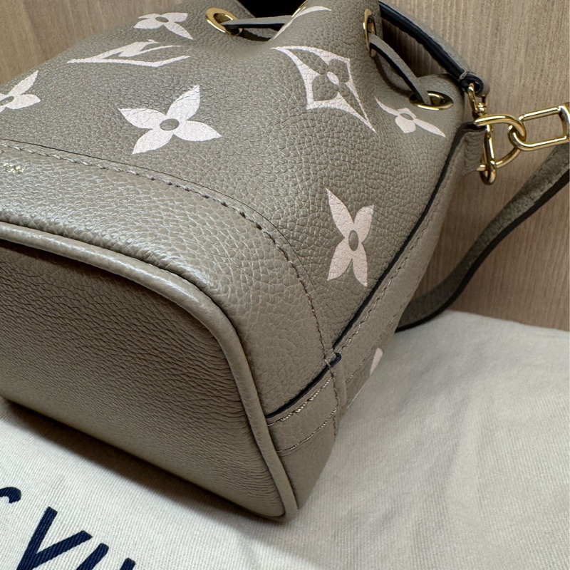 LV 小水桶 nano noe大象灰-12