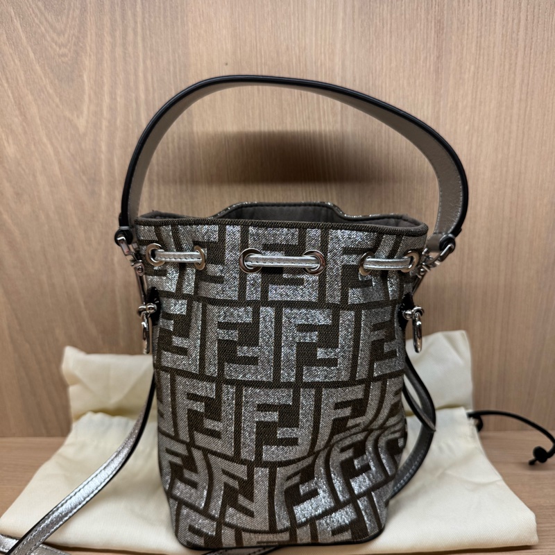 Fendi 小水桶 銀色 刺繡-2