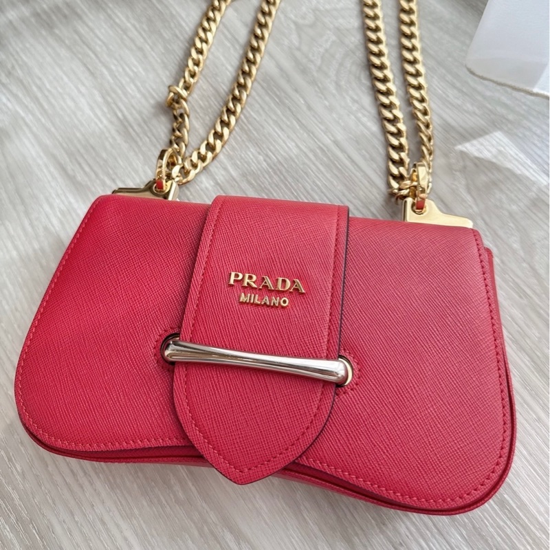 Prada Sidonie紅色鏈條馬鞍包-0