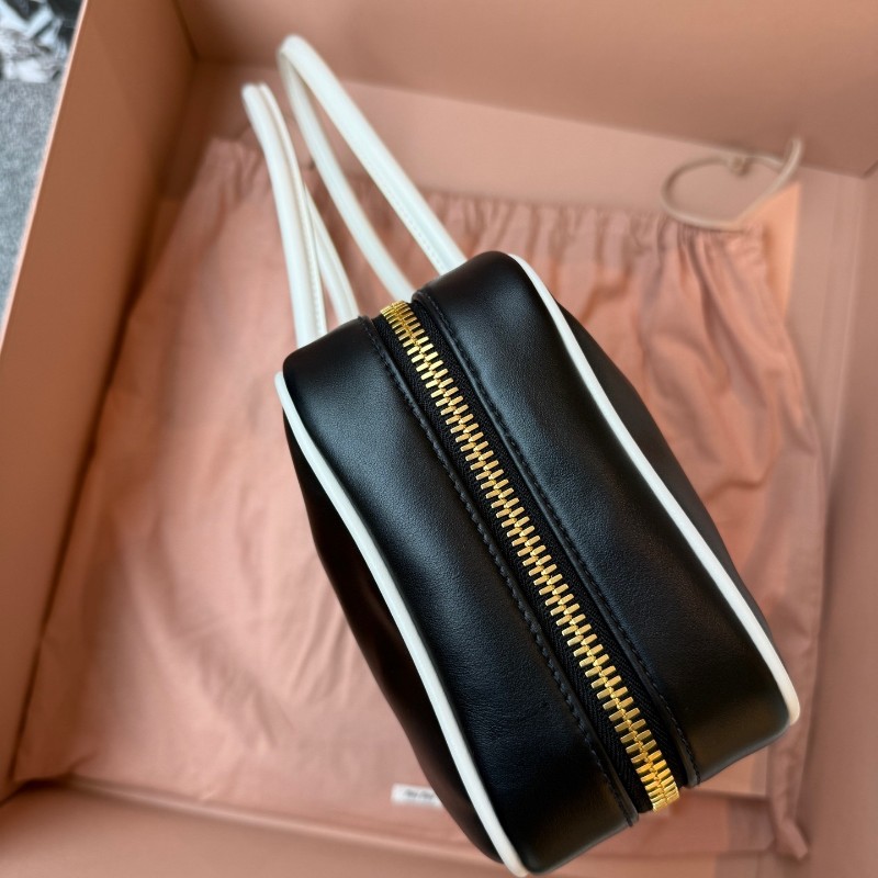 Miu Miu Beau黑色白邊皮革手提包 肩背包-3