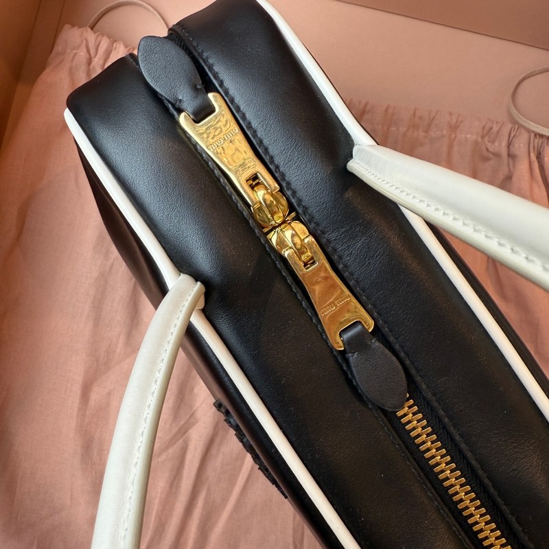Miu Miu Beau黑色白邊皮革手提包 肩背包-9