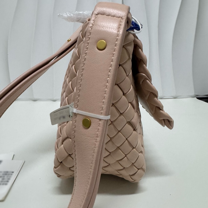 BV / 葆蝶家 蓮藕粉COBBLE-9