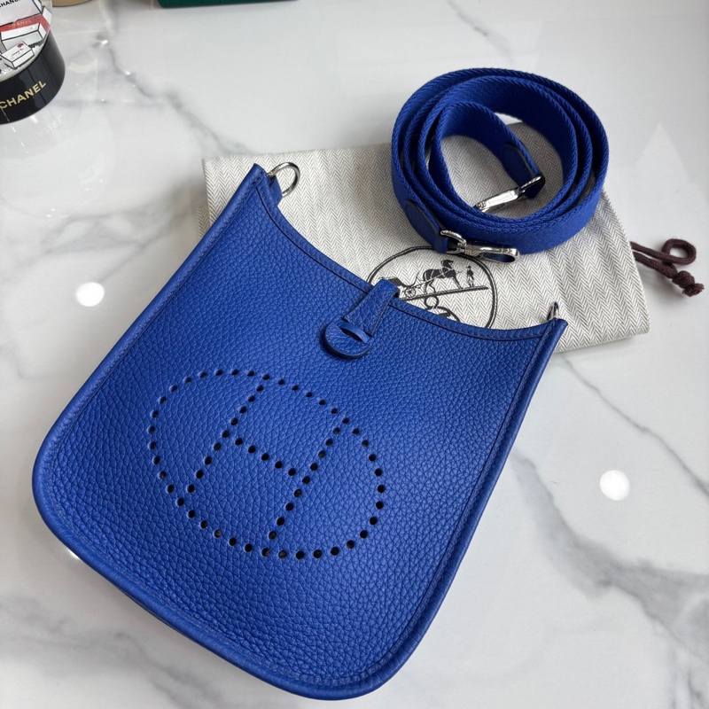 【近新閒置品】愛馬仕Hermes 皇家藍O8銀扣mini evelyne B刻單肩包-0