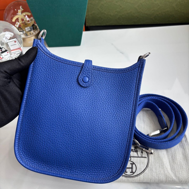 【近新閒置品】愛馬仕Hermes 皇家藍O8銀扣mini evelyne B刻單肩包-1