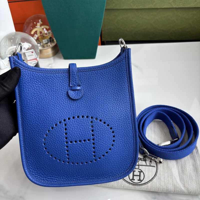 【近新閒置品】愛馬仕Hermes 皇家藍O8銀扣mini evelyne B刻單肩包-2
