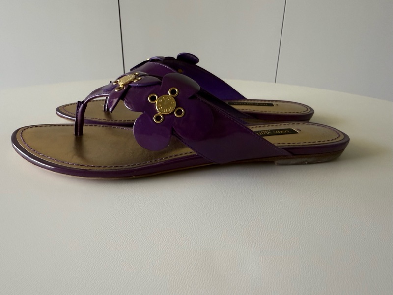 LV紫色漆皮夾腳涼鞋，尺寸：38（24公分）-2