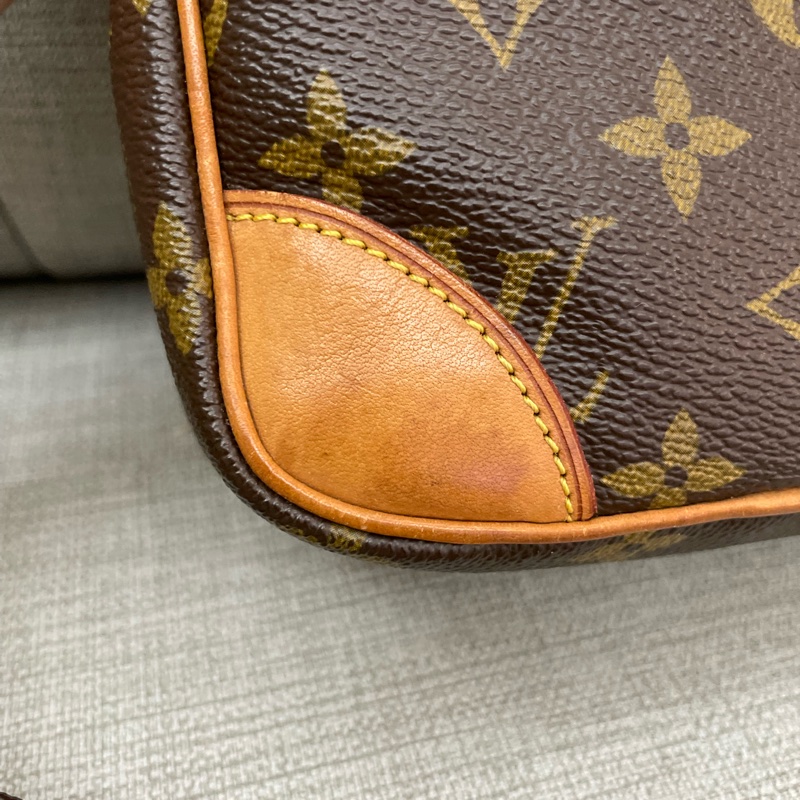 Louis Vuitton LV 老花雙層相機包vintage-24