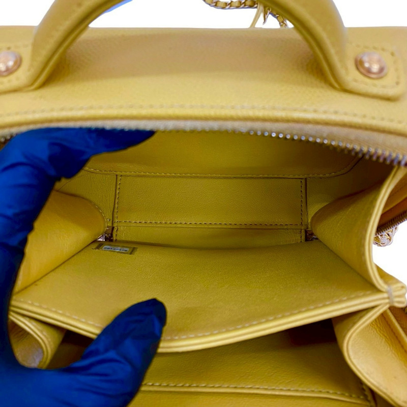 CHANEL CC Figurine Coco Mark Caviar 皮革鏈條單肩包,黃色,38302-9