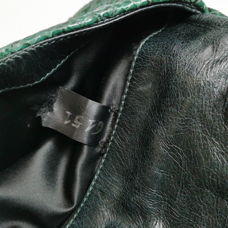 Miu Miu Crystal 系列 蛇皮 純色 珩縫 鑽飾 單肩包-10