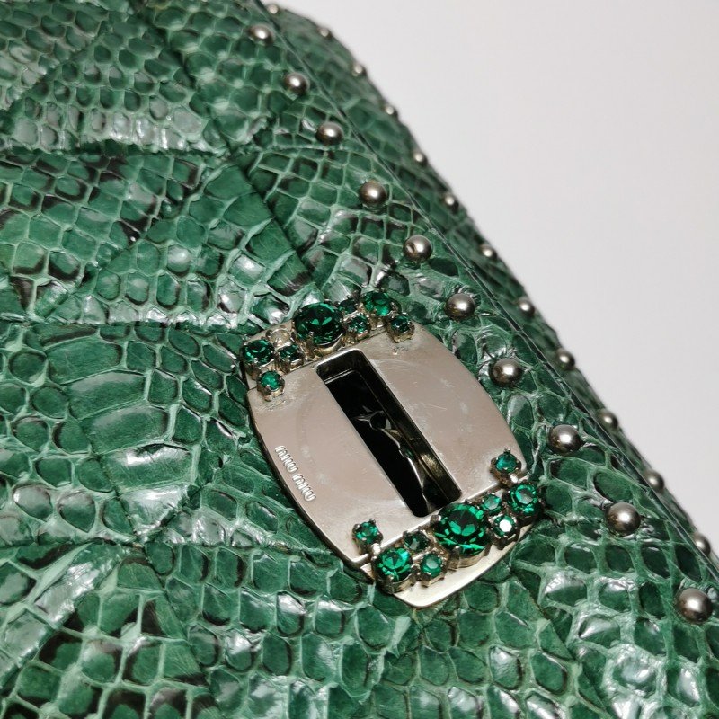 Miu Miu Crystal 系列 蛇皮 純色 珩縫 鑽飾 單肩包-19