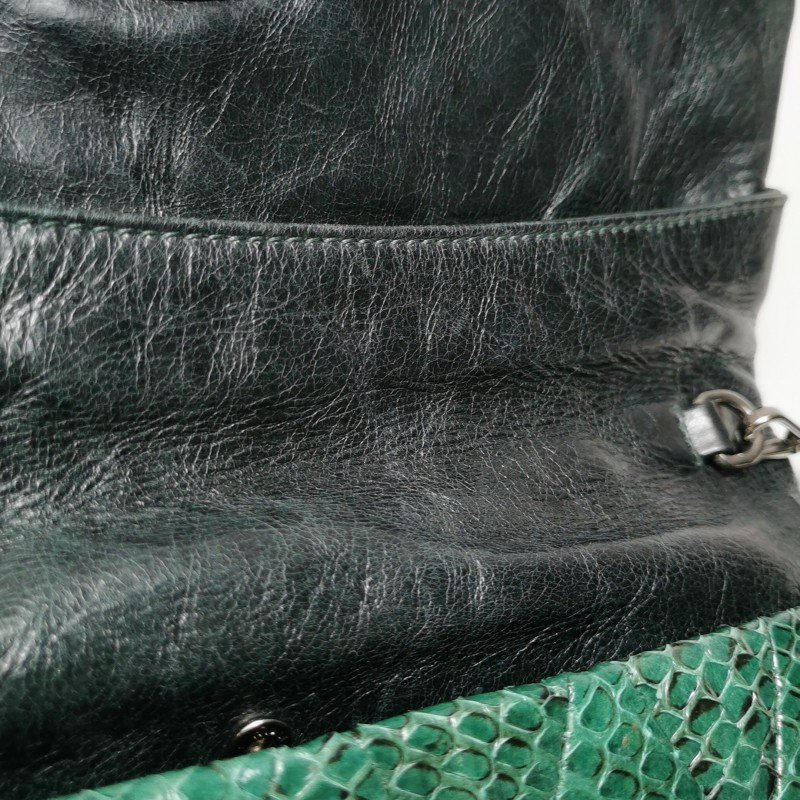 Miu Miu Crystal 系列 蛇皮 純色 珩縫 鑽飾 單肩包-20