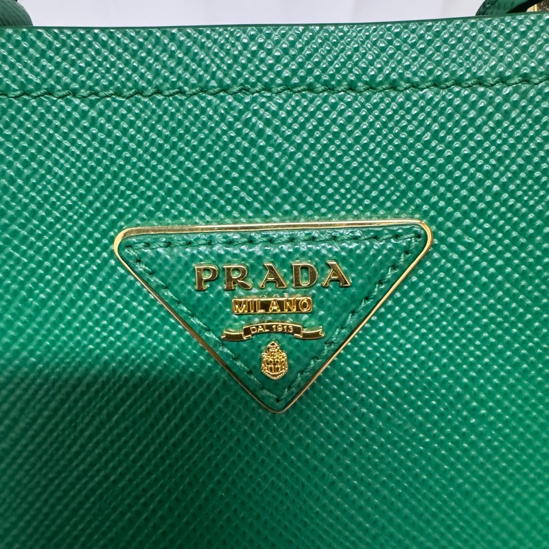 Prada / 普拉達 Panier 系列牛皮手提 綠水桶包-3