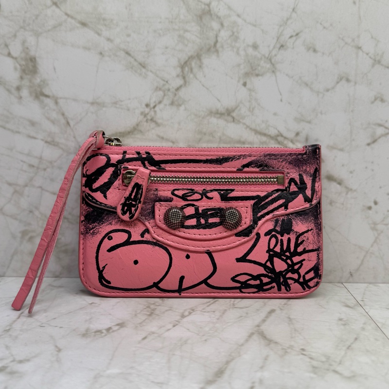 巴黎世家 粉全皮塗鴉零錢卡包-1