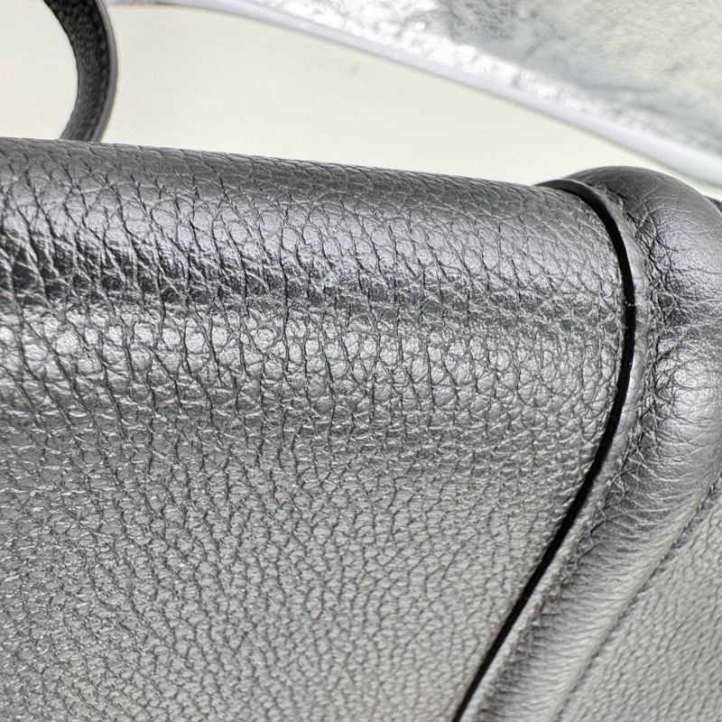 Celine / 賽琳 Soft 16 黑色金扣-4