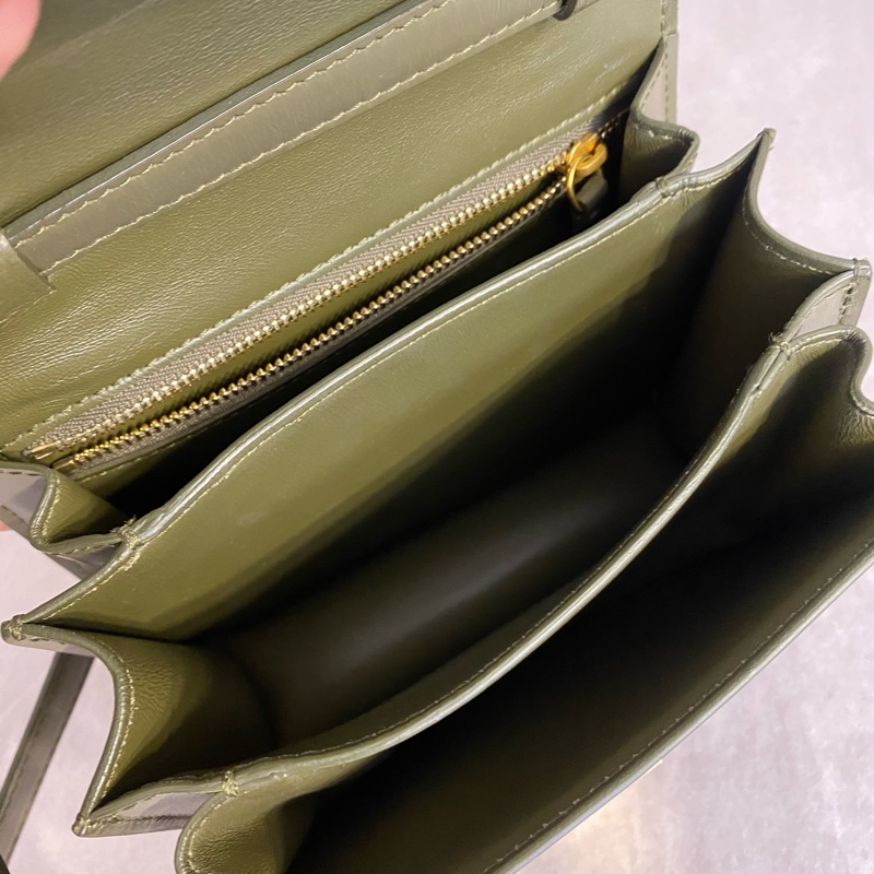 Celine 橄欖綠光面Box 皮迷你號 豆腐包-6