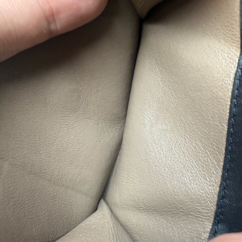 ✔️BOTTEGA VENETA BV 寶緹嘉 羊皮黑小格短夾（雙開拉鍊零錢袋）-16