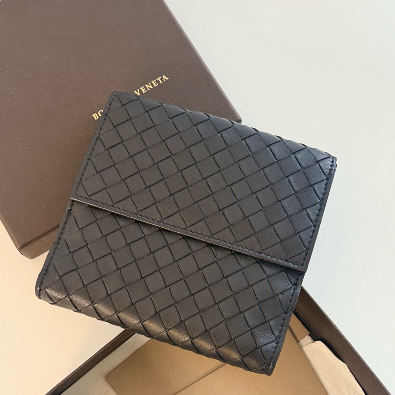 ✔️BOTTEGA VENETA BV 寶緹嘉 羊皮黑小格短夾（雙開拉鍊零錢袋）-17