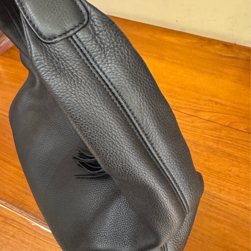 Gucci黑色皮革soho肩背包-11