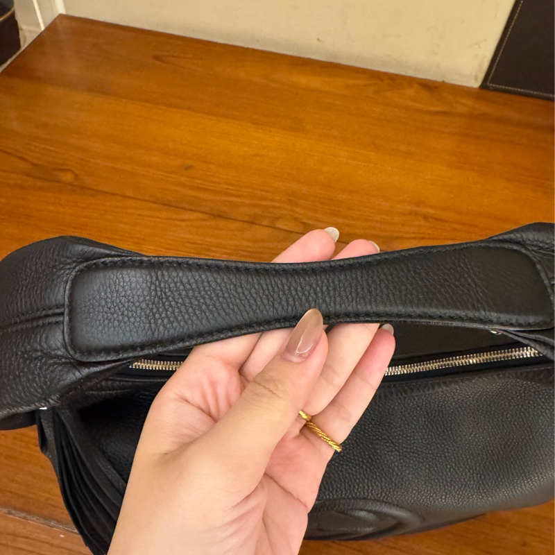 Gucci黑色皮革soho肩背包-12