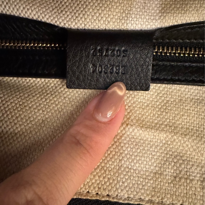 Gucci黑色皮革soho肩背包-25