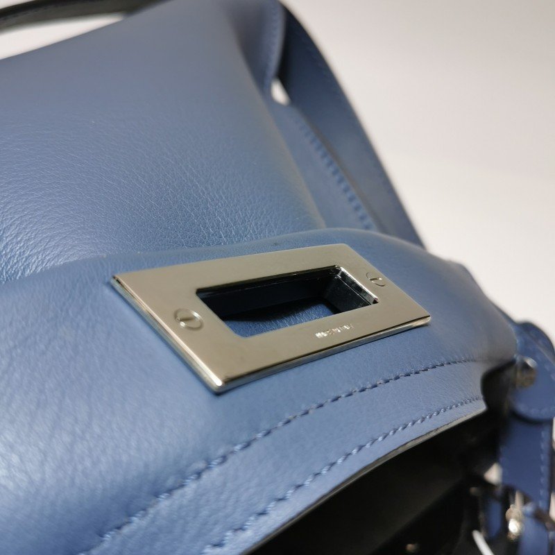 Fendi Peekaboo 躲貓貓 中號 牛皮 純色 扭鎖 單肩包-12